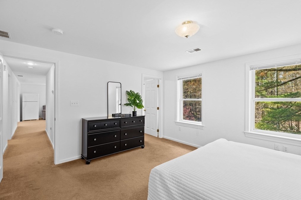 235 Pleasant St, Hanover MA  02339-1840 exterior