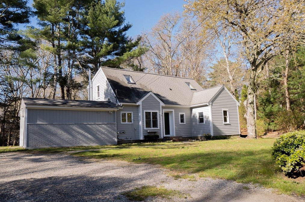 19 Moniz Way, Teaticket, MA 02536 exterior