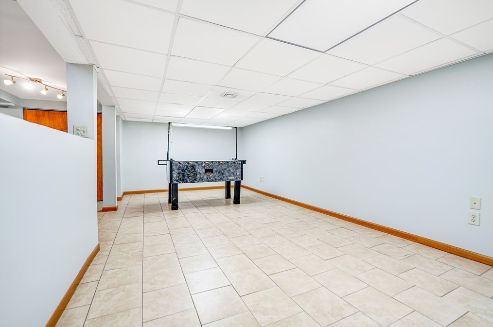 893 Pne Hl Dr, New Bedford MA 02745-1921 exterior