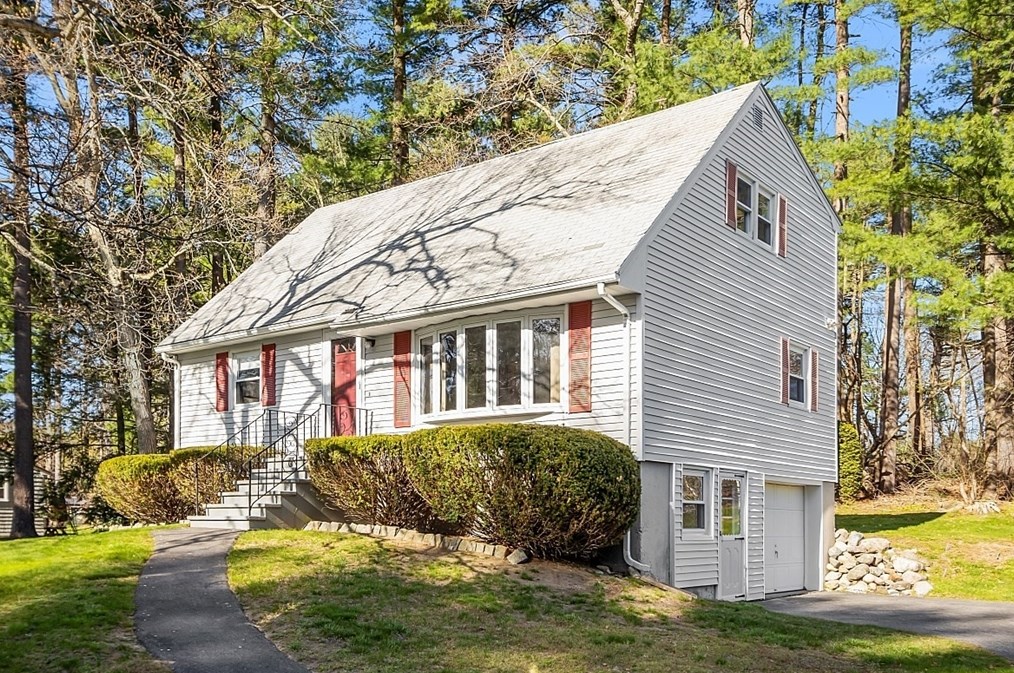 34 Argonne Rd, Billerica, MA 01821 exterior