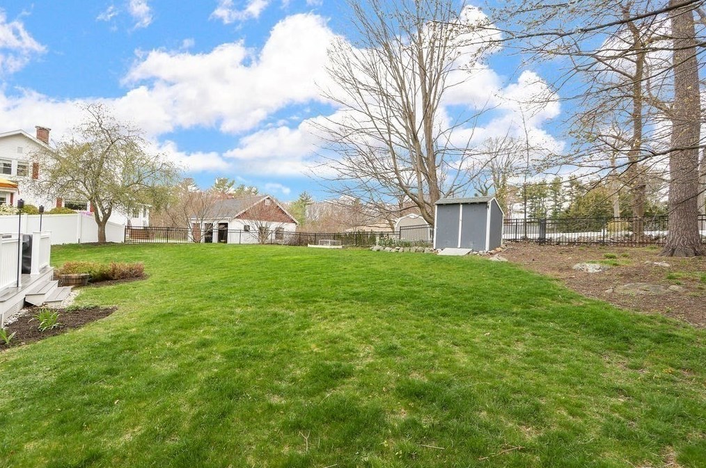 51 Forest St, Reading MA  01867-1204 exterior