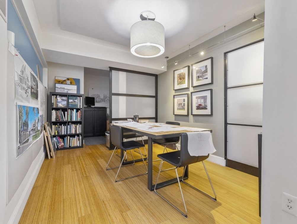 21 Eliot St, Natick MA 01760-5506 exterior