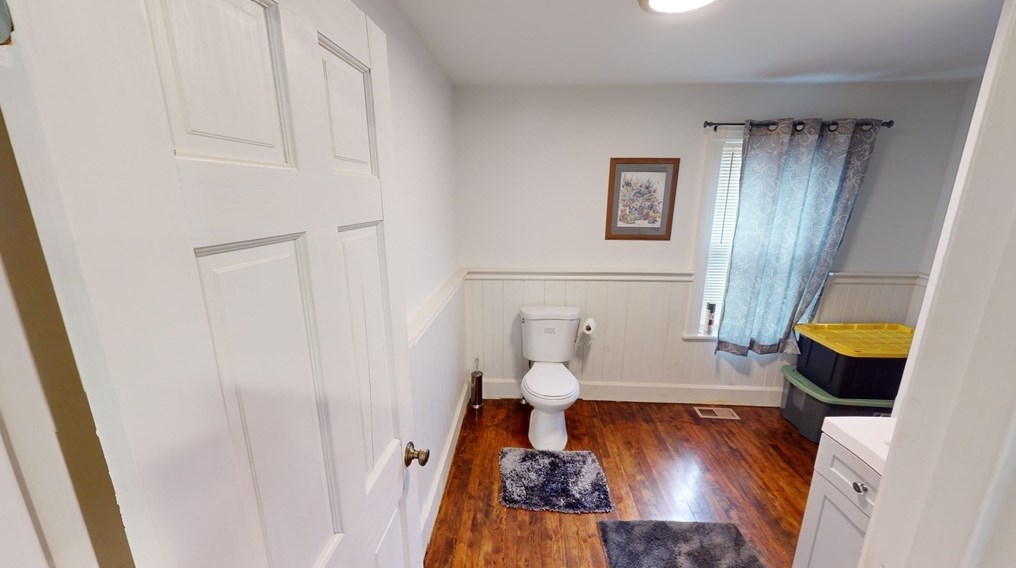 17 Elliot St, Worcester MA  01605-2954 exterior