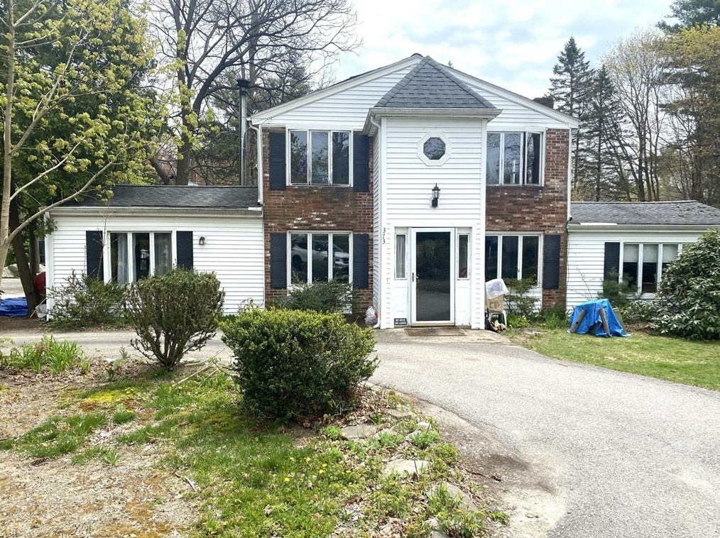 373 Water St, Rockland, MA 02370 exterior