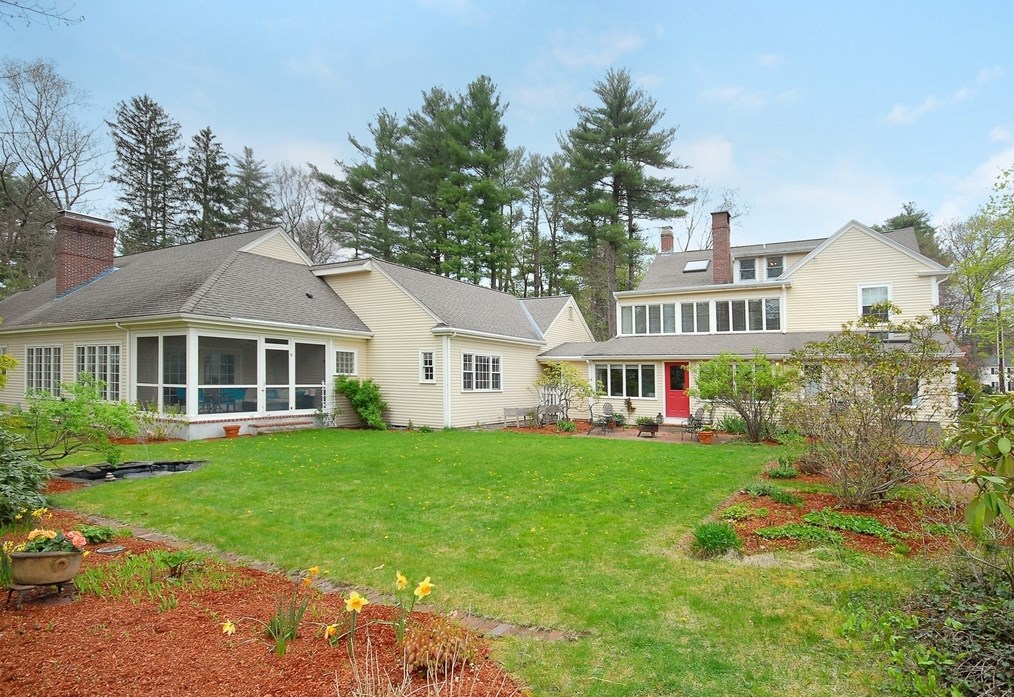 401 Elm St, West Concord, MA 01742