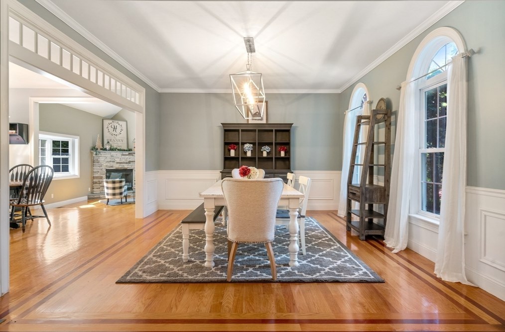 400 New Boston Rd, Sturbridge MA 01566-2322 exterior