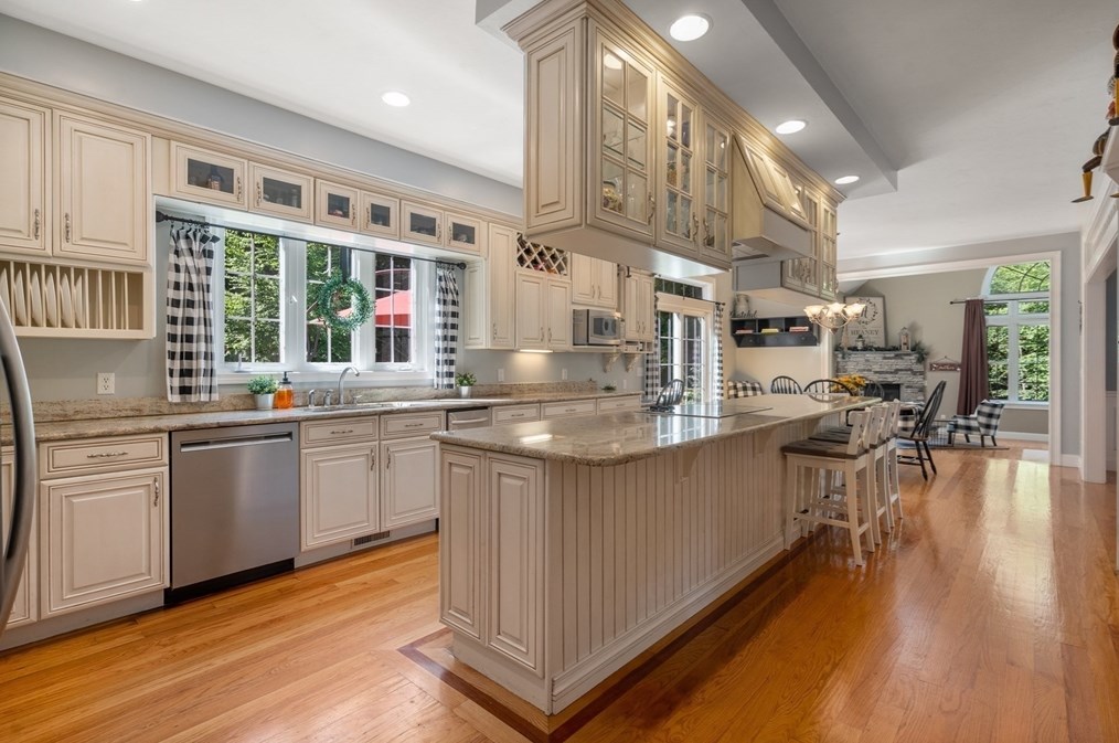 400 New Boston Rd, Sturbridge MA 01566-2322 exterior