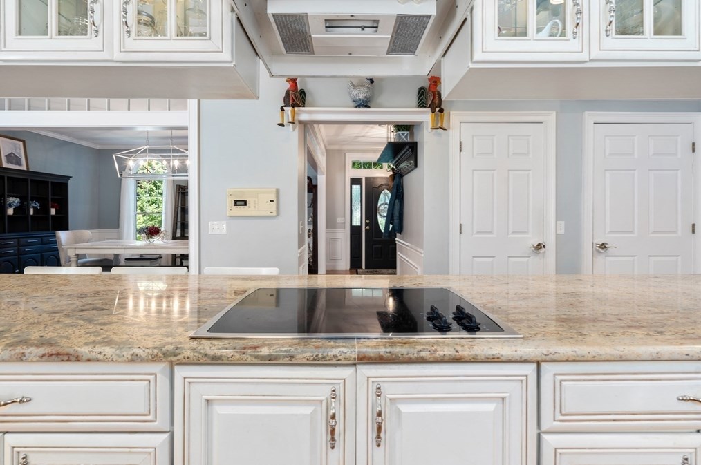 400 New Boston Rd, Sturbridge MA 01566-2322 exterior