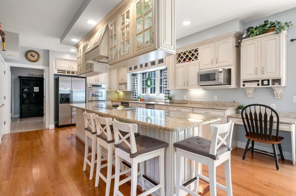 400 New Boston Rd, Sturbridge MA 01566-2322 exterior