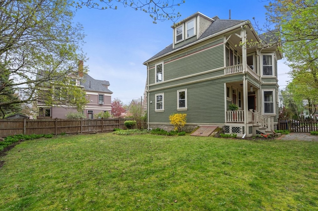 83 Eldredge St, Newton MA 02458-2018 exterior