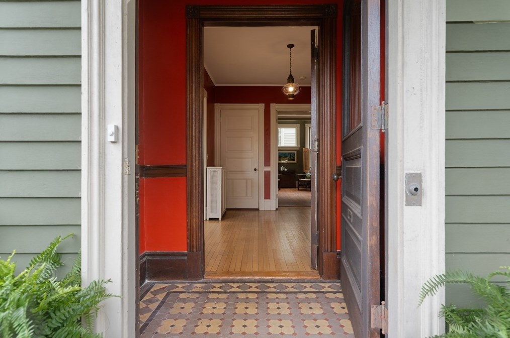 83 Eldredge St, Newton, MA 02458 exterior