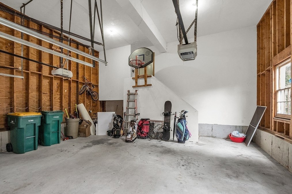 6 Chestnut St, Acton MA  01720-4146 exterior