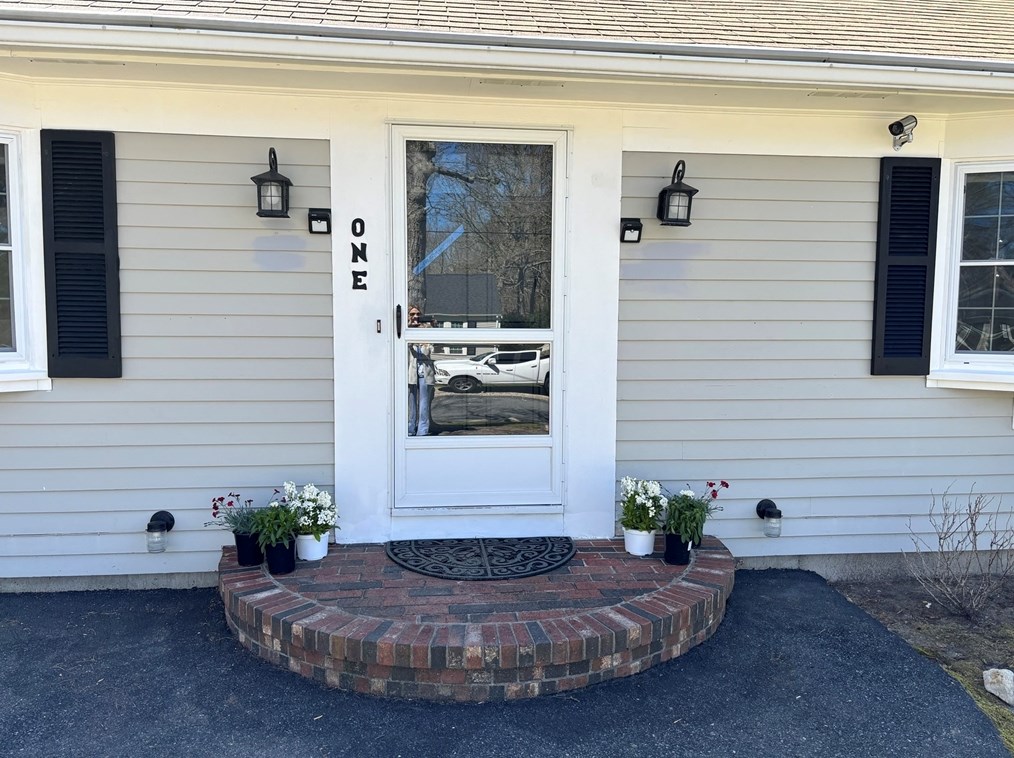 1 Independence Rd, Yarmouth, MA 02673 exterior