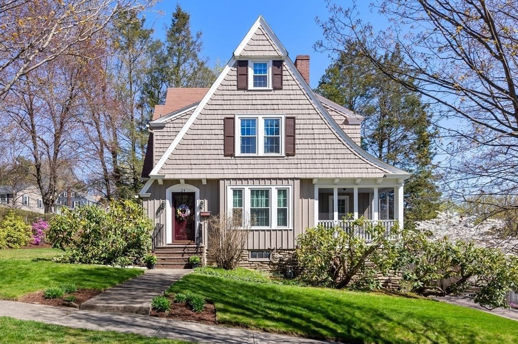 24 Roseland Rd, Worcester, MA 01609 exterior