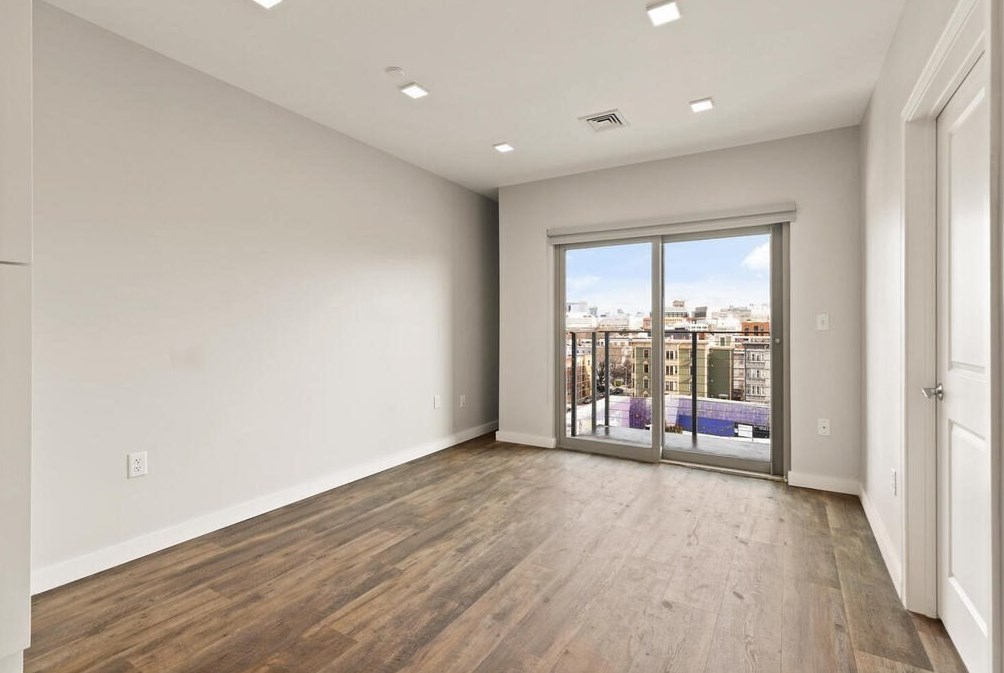 10 Essex St #506, Cambridge, MA 02142