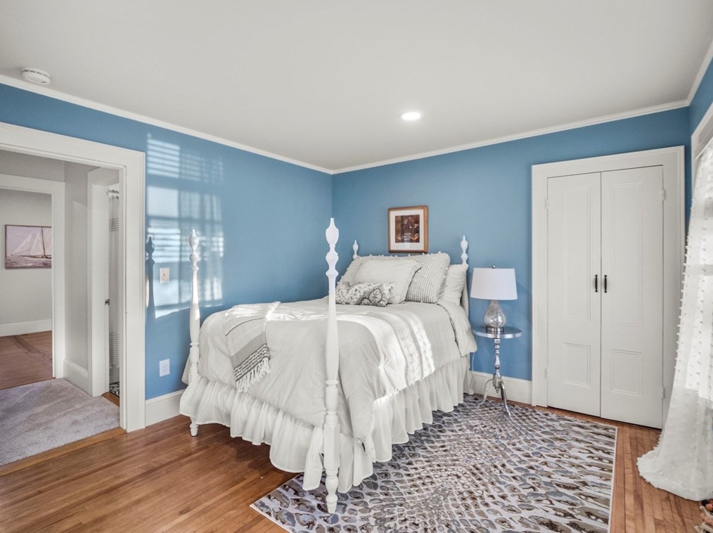 348 Main St, Groveland MA  01834-1111 exterior