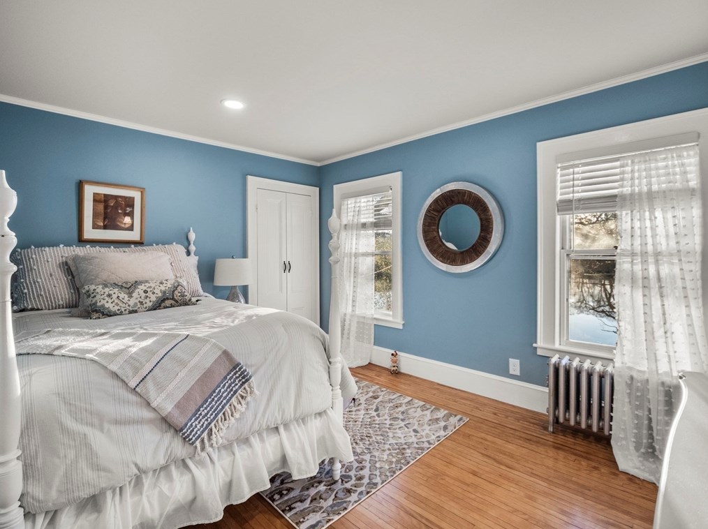 348 Main St, Groveland MA  01834-1111 exterior