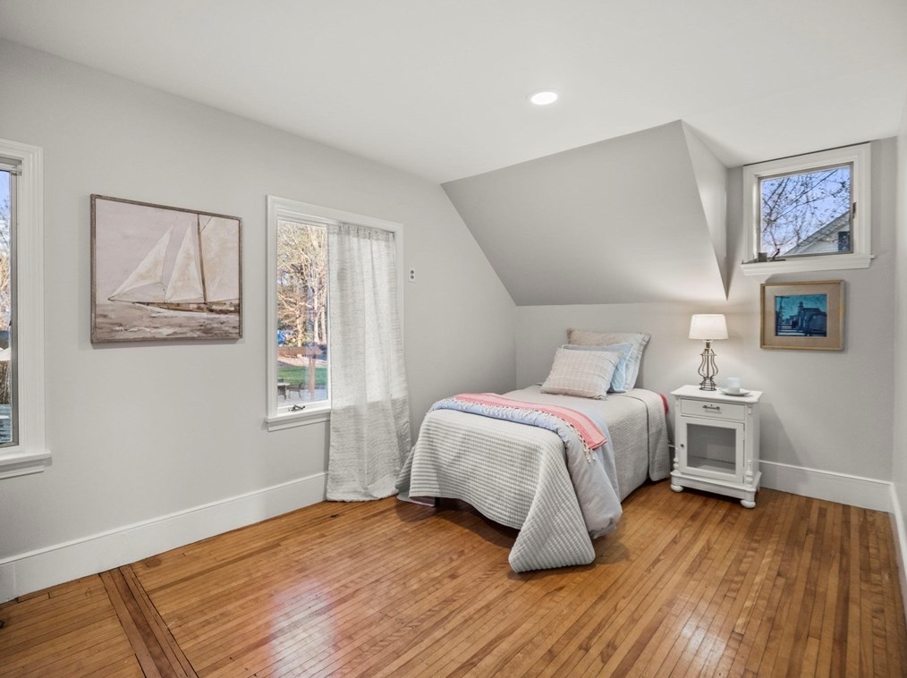 348 Main St, Groveland MA  01834-1111 exterior