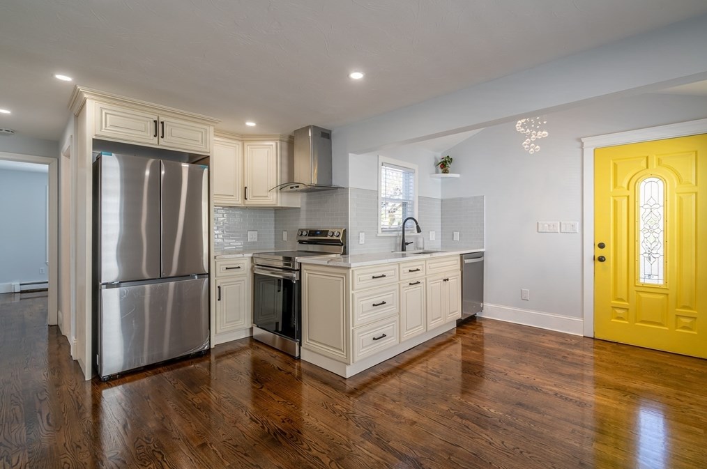 345 Granite St, Quincy MA 02169-4940 exterior