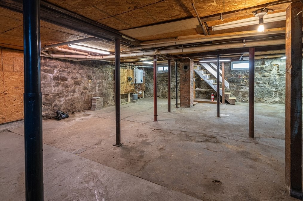 345 Granite St, Quincy MA 02169-4940 exterior