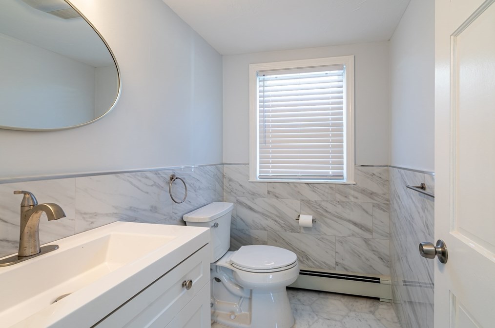 345 Granite St, Quincy MA 02169-4940 exterior