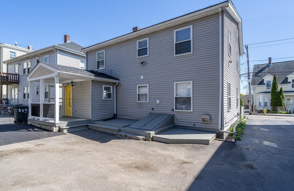 345 Granite St, Quincy MA 02169-4940 exterior