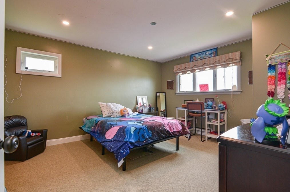 35 Worcester St, Methuen MA  01844-3257 exterior