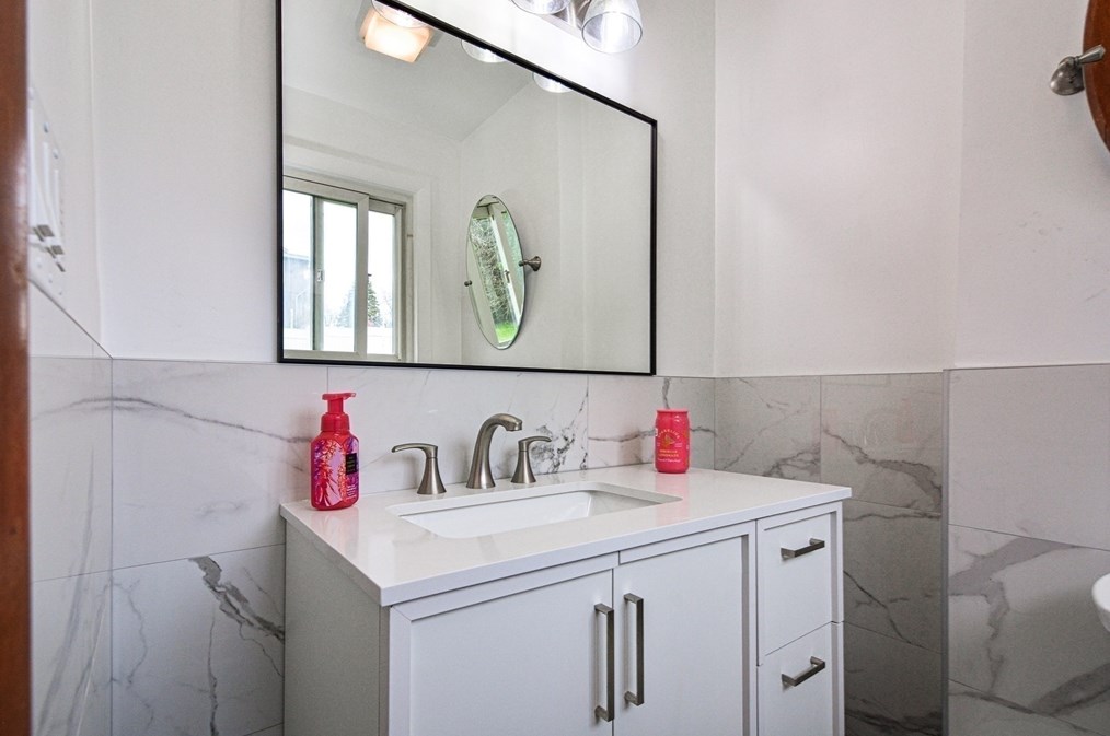 35 Worcester St, Methuen MA  01844-3257 exterior