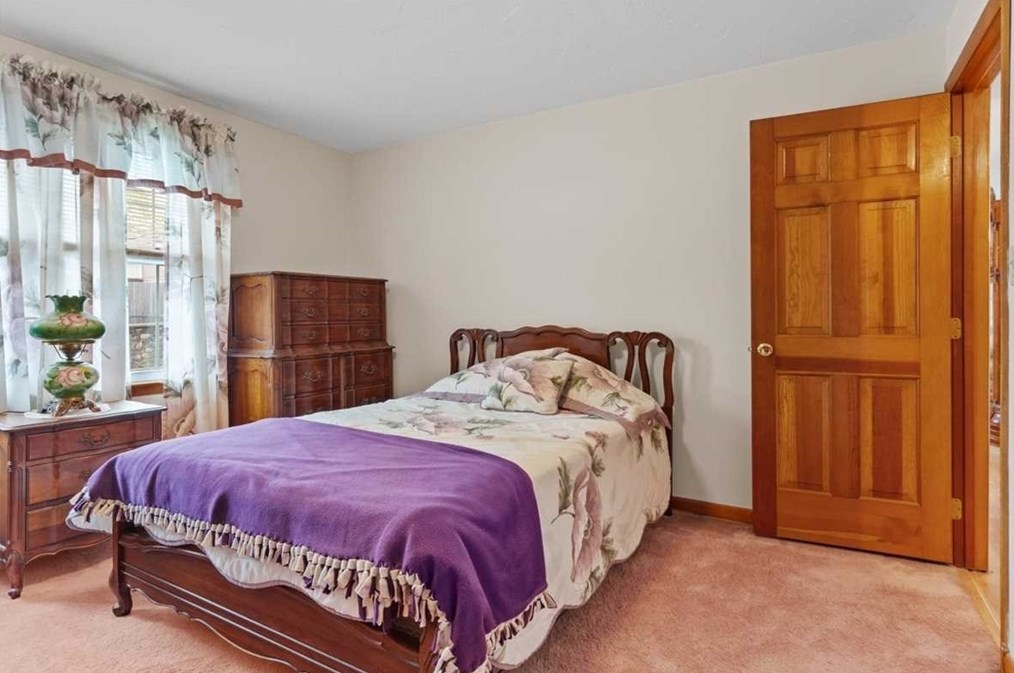 44 Amanola Ave, Worcester MA 01604-2152 exterior