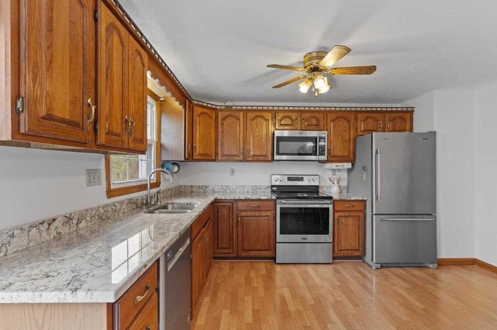 44 Amanola Ave, Worcester MA 01604-2152 exterior