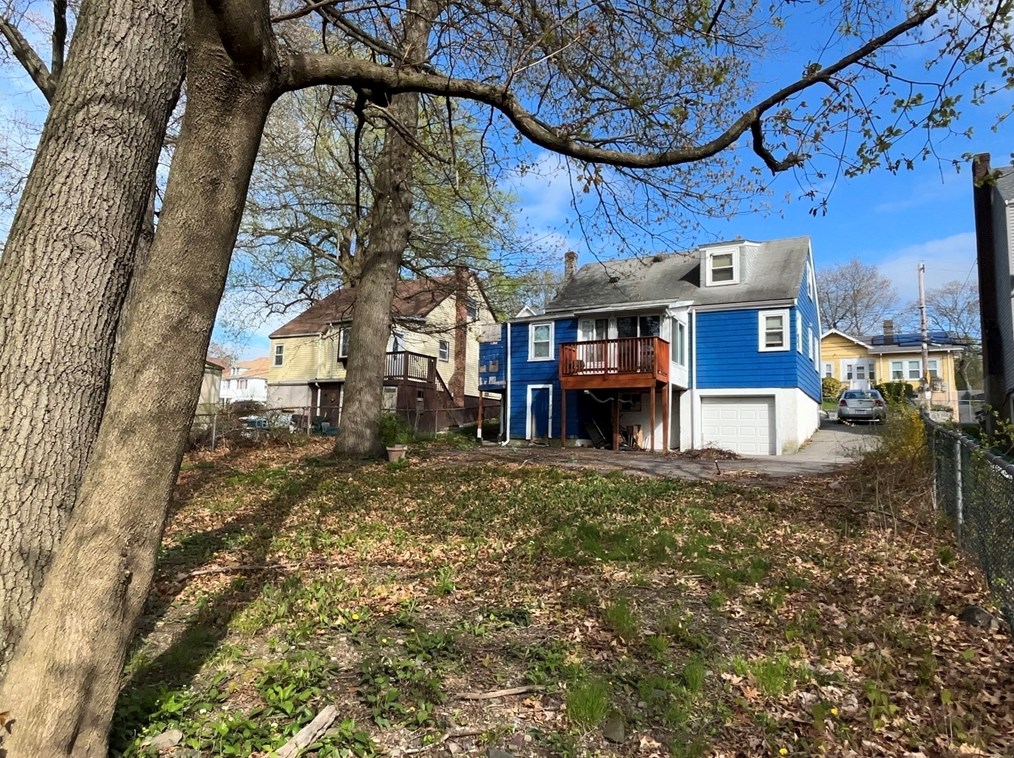 83 Lorna Rd, Roxbury-Xing, MA 02126 exterior