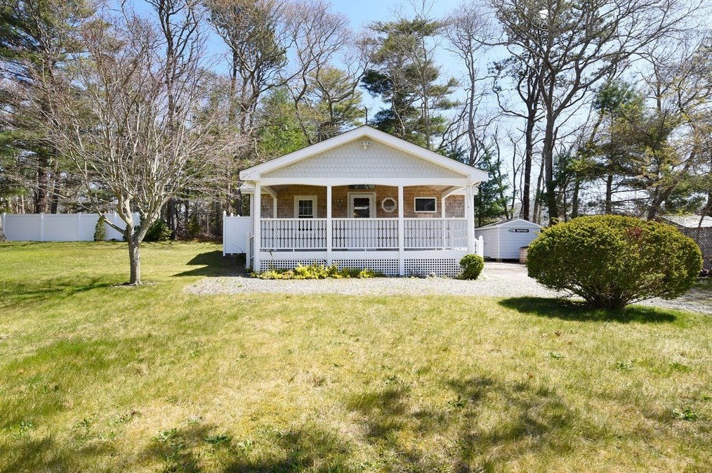 11 White St, Plymouth, MA 02360