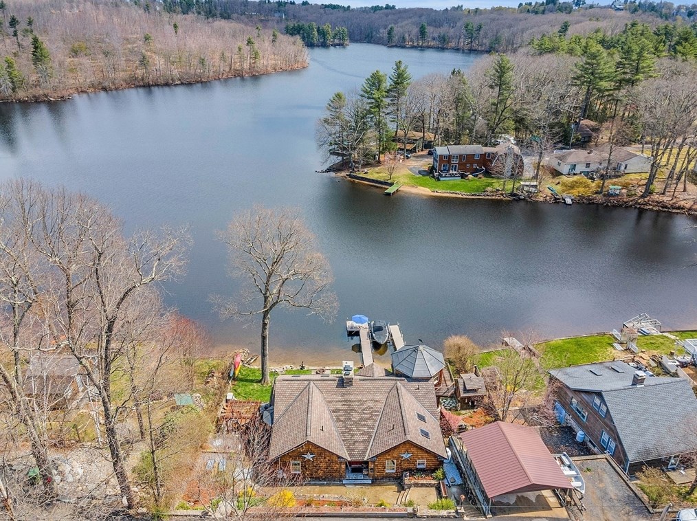 36 Lake Sargent Dr, Leicester, MA 01524