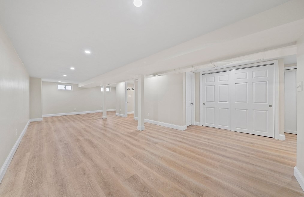 24 Leslie Ave, Weymouth MA  02188-3410 exterior