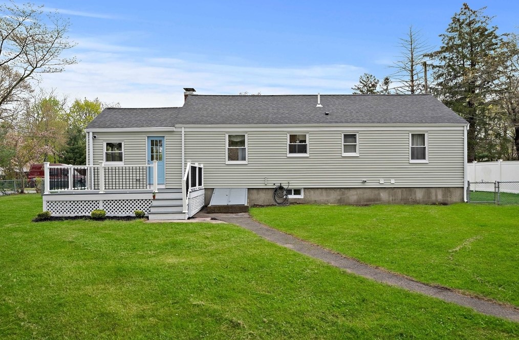 24 Leslie Ave, Weymouth MA  02188-3410 exterior