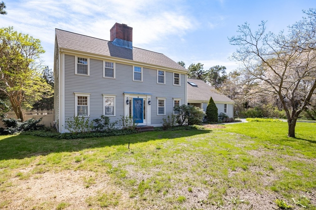 9 Stonefield Dr, East Sandwich, MA 02537 exterior