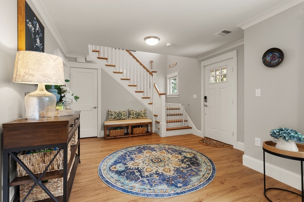 15 Kinsman Pl, Natick MA  01760-2732 exterior