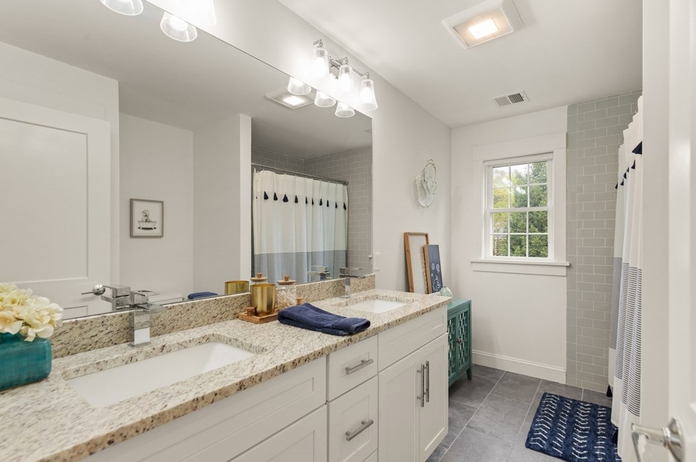 15 Kinsman Pl, Natick MA  01760-2732 exterior