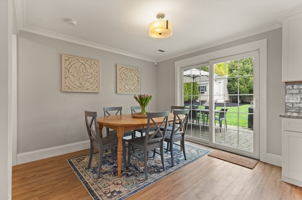 15 Kinsman Pl, Natick MA  01760-2732 exterior