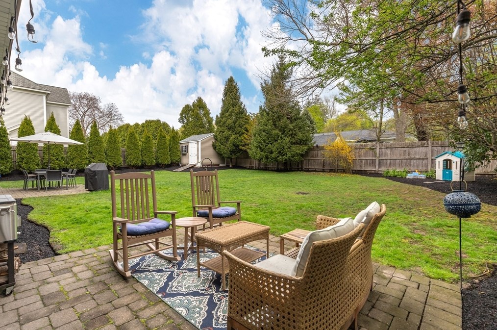 15 Kinsman Pl, Natick MA  01760-2732 exterior