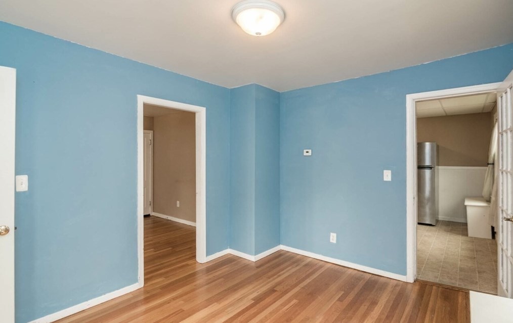 80 Hilton St, Chicopee MA 01020-3552 exterior