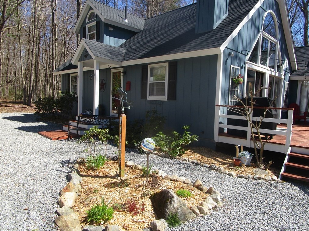 231 Thicket Rd, Tolland, MA 01034 exterior