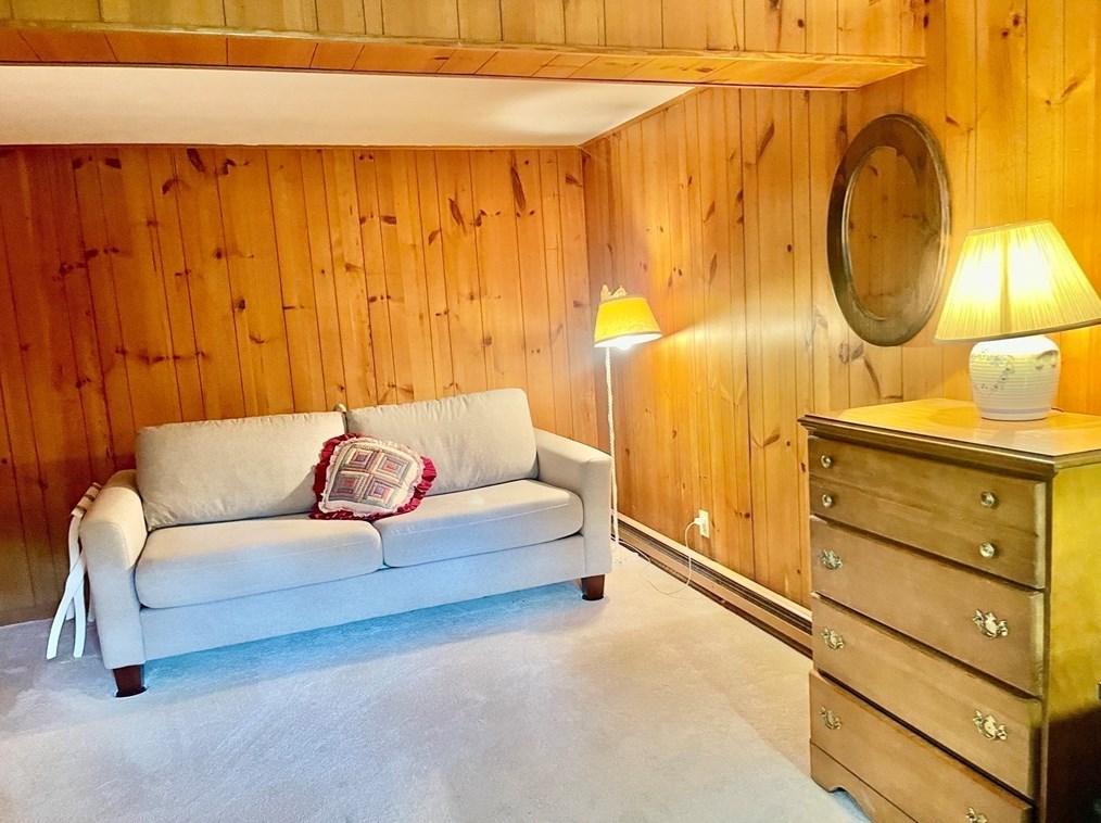 1016 St, East Bridgewater MA 02324-2943 exterior