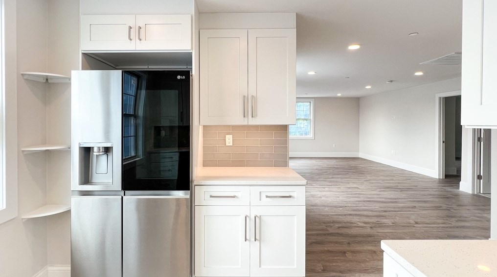 131 Cambridge St, Burlington MA 01803-3711 exterior