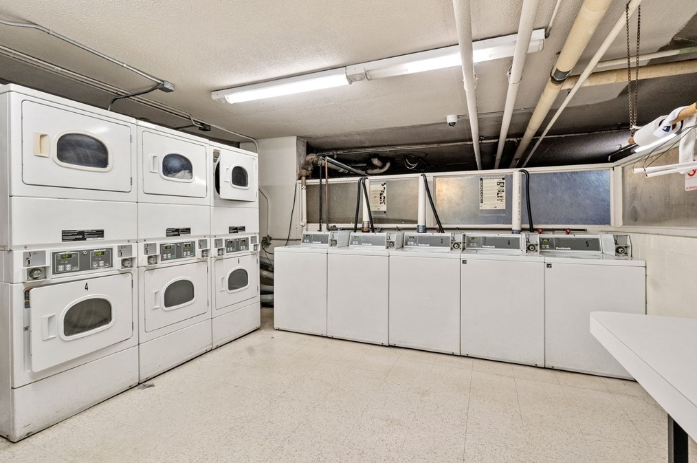 19 Winchester St, Brookline MA  02446-2738 exterior