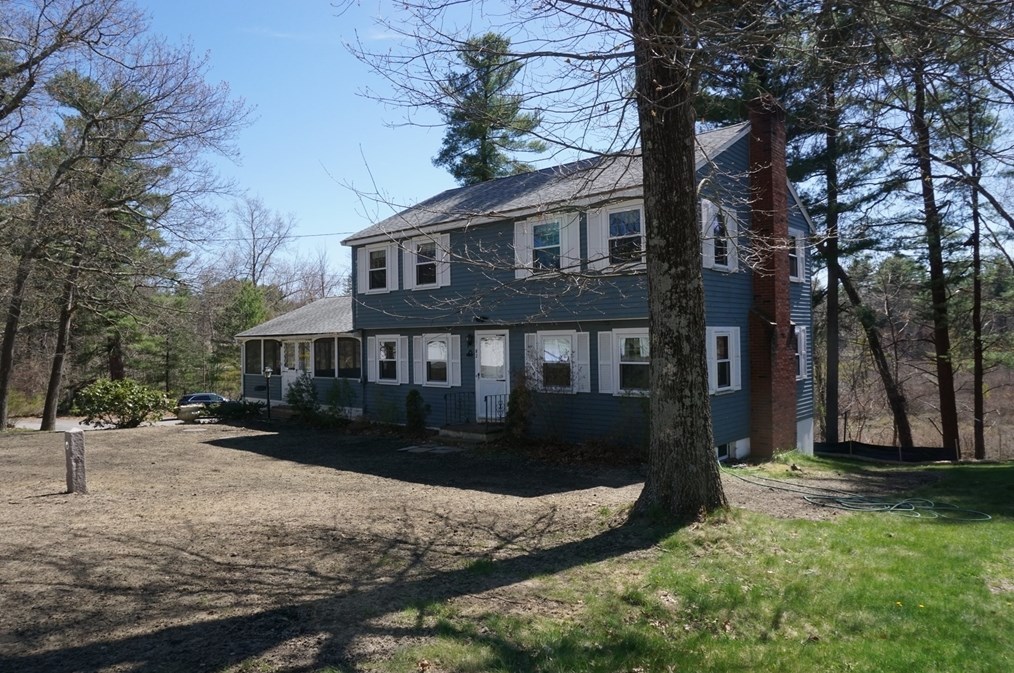 82 Pleasant St, Westford, MA exterior