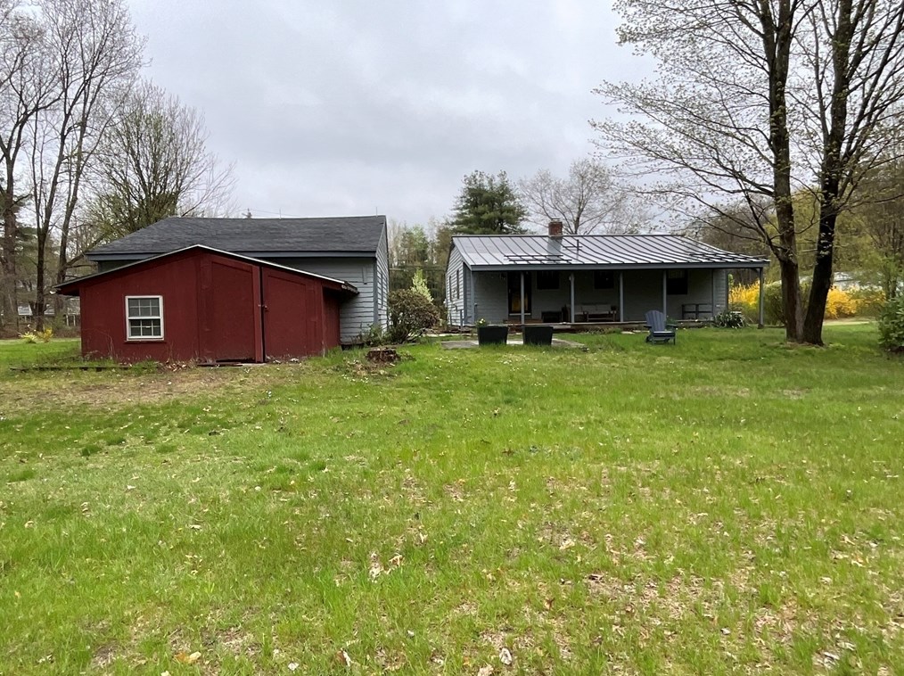 15 Mtn Rd, Gill MA 01354-9716 exterior