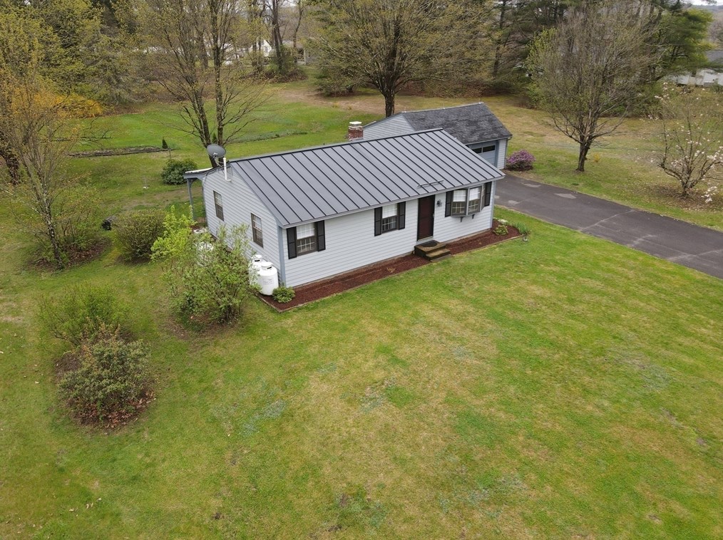 15 Mountain Rd, Gill, MA 01354 exterior