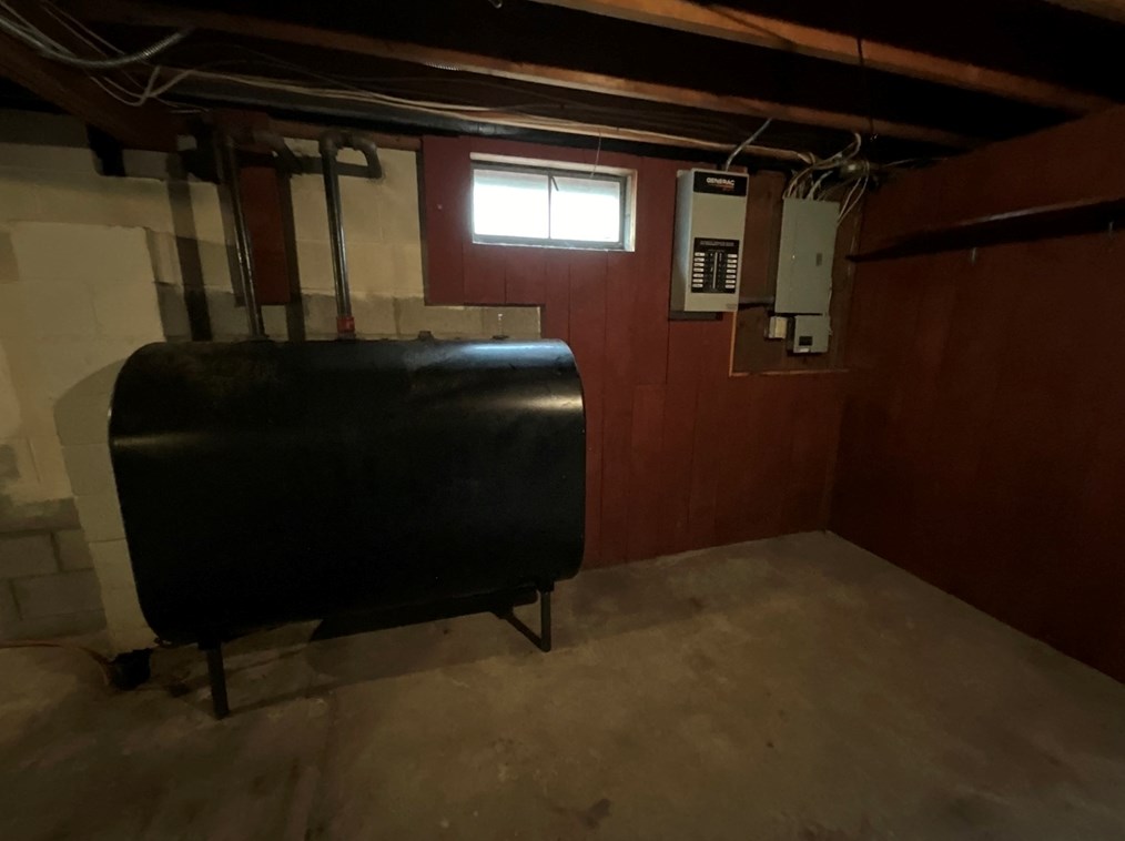 15 Mtn Rd, Gill MA 01354-9716 exterior