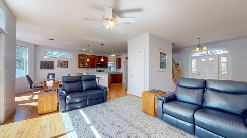 55 Horseshoe Bnd Way, Mashpee MA 02649-4310 exterior